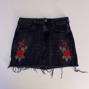 Pacsun red roses black jean skirt